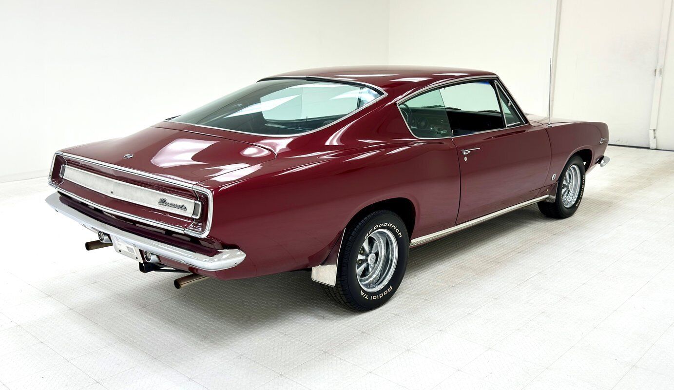 Plymouth-Barracuda-1967-Red-Black-73711-4