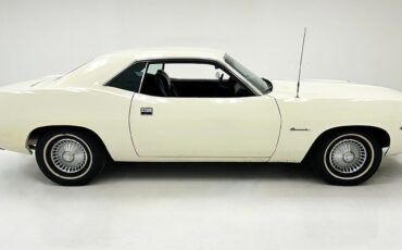 Plymouth-Barracuda-1970-White-Black-56552-5