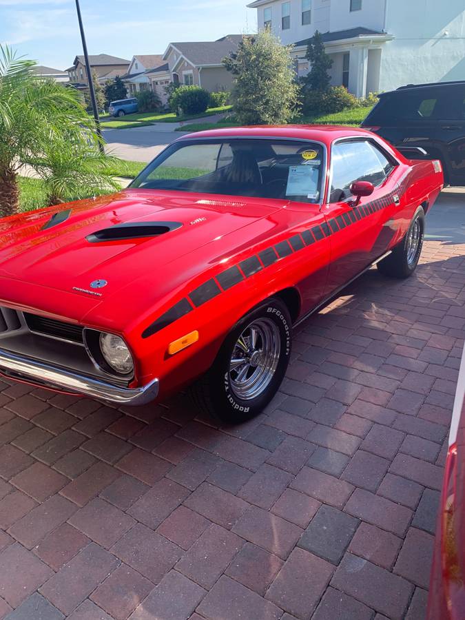 Plymouth-Barracuda-1972-3