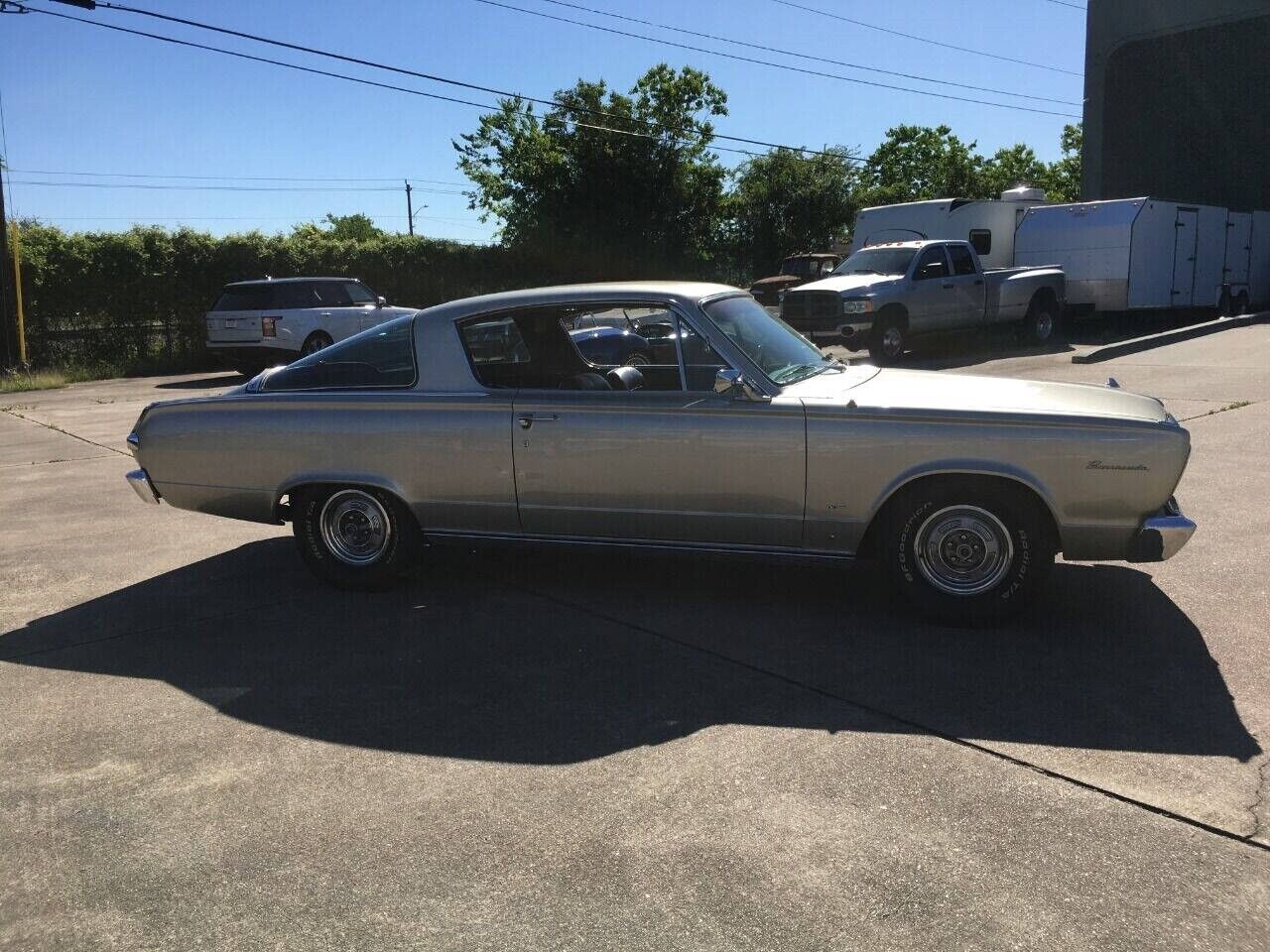 Plymouth-Barracuda-Coupe-1966-9