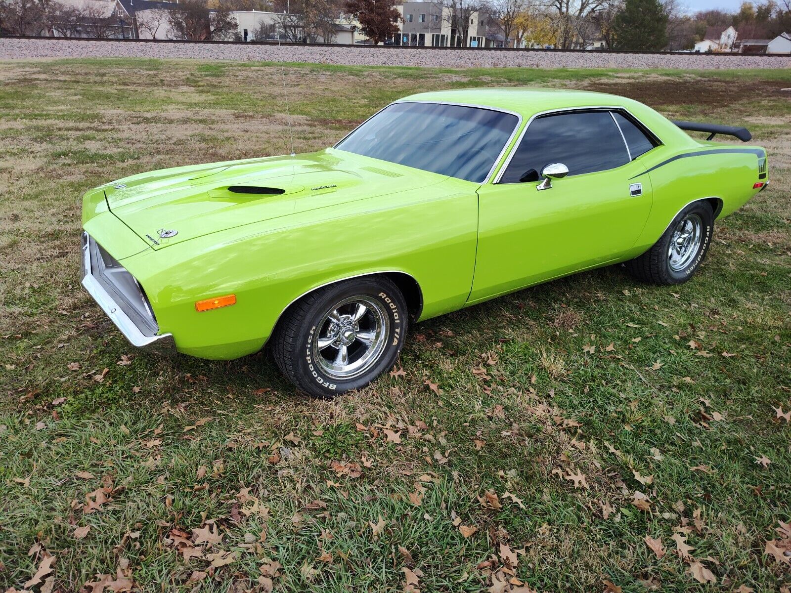 Plymouth-Barracuda-Coupe-1973-Green-Black-5498-1