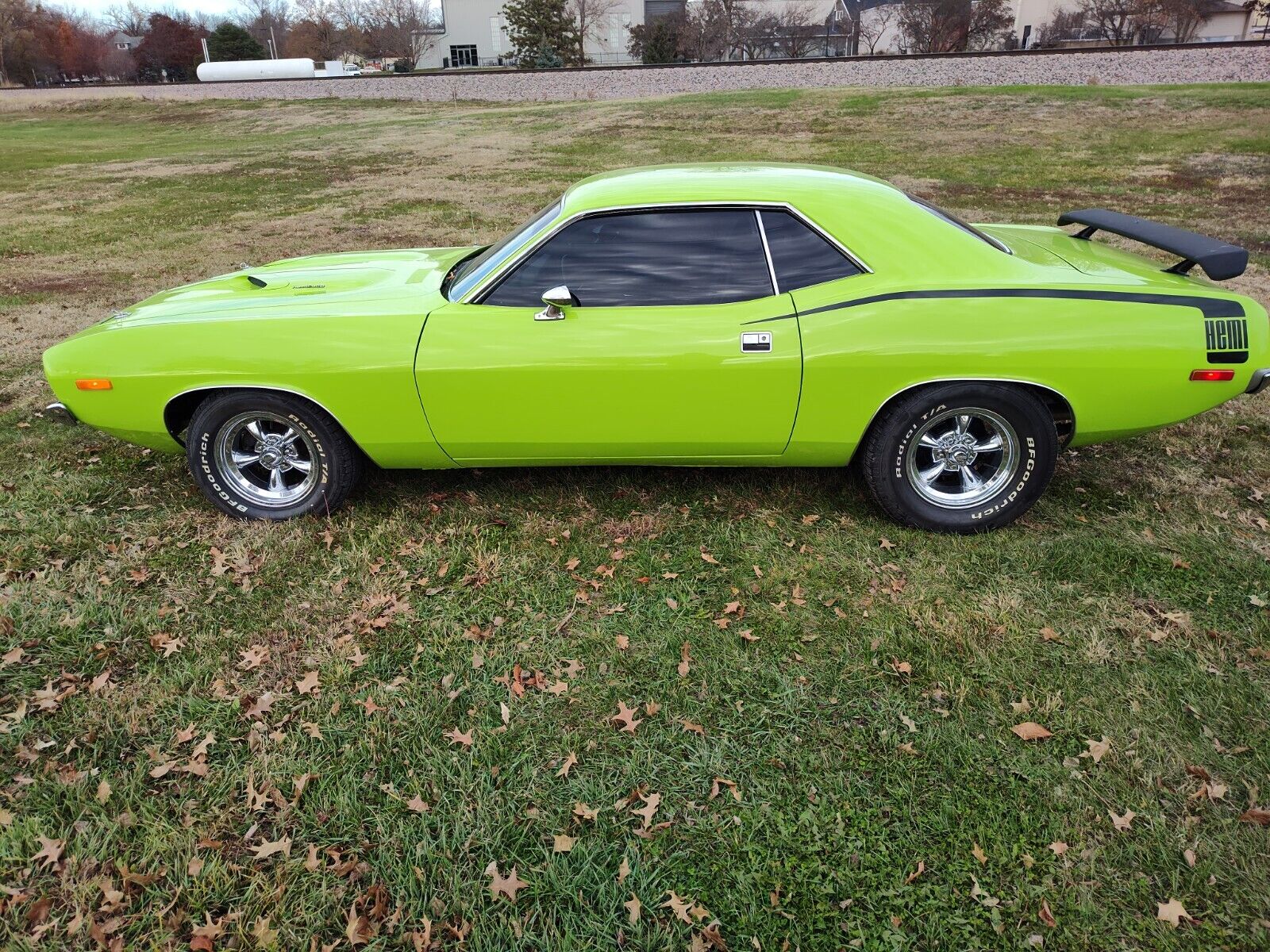 Plymouth-Barracuda-Coupe-1973-Green-Black-5498-2