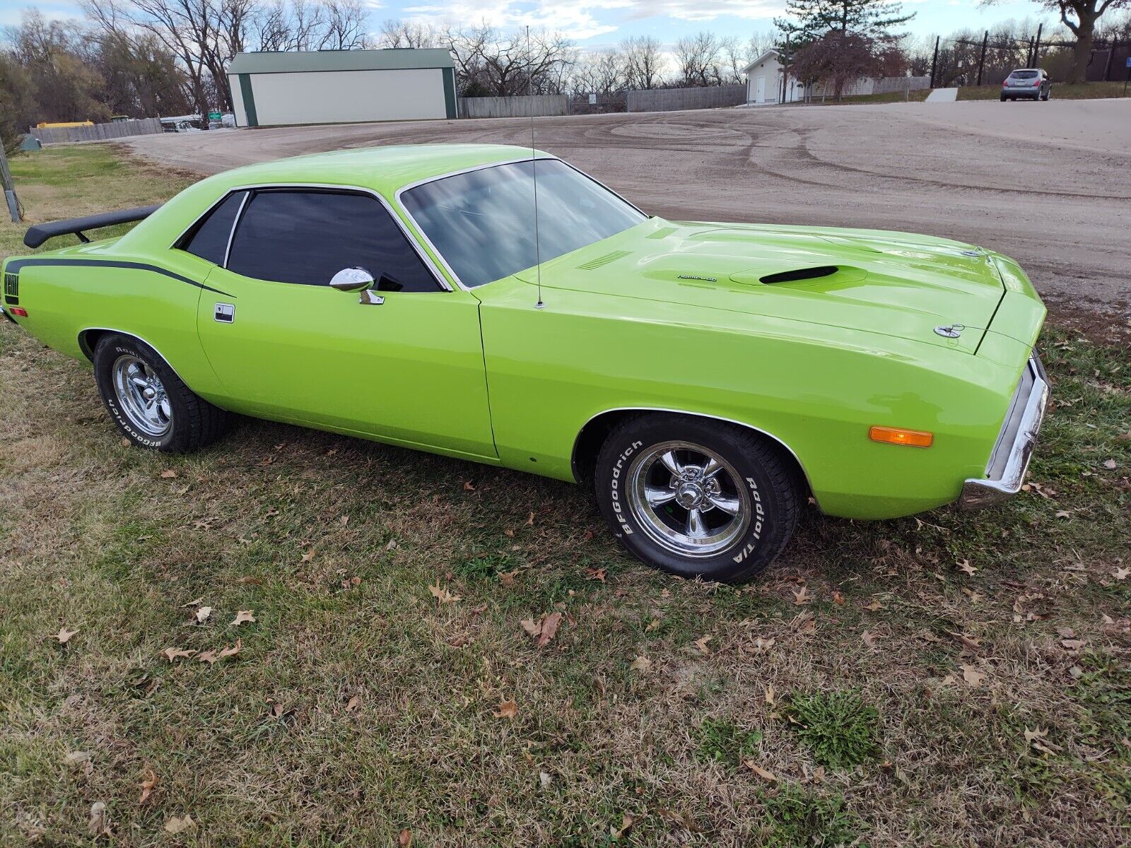 Plymouth-Barracuda-Coupe-1973-Green-Black-5498-6