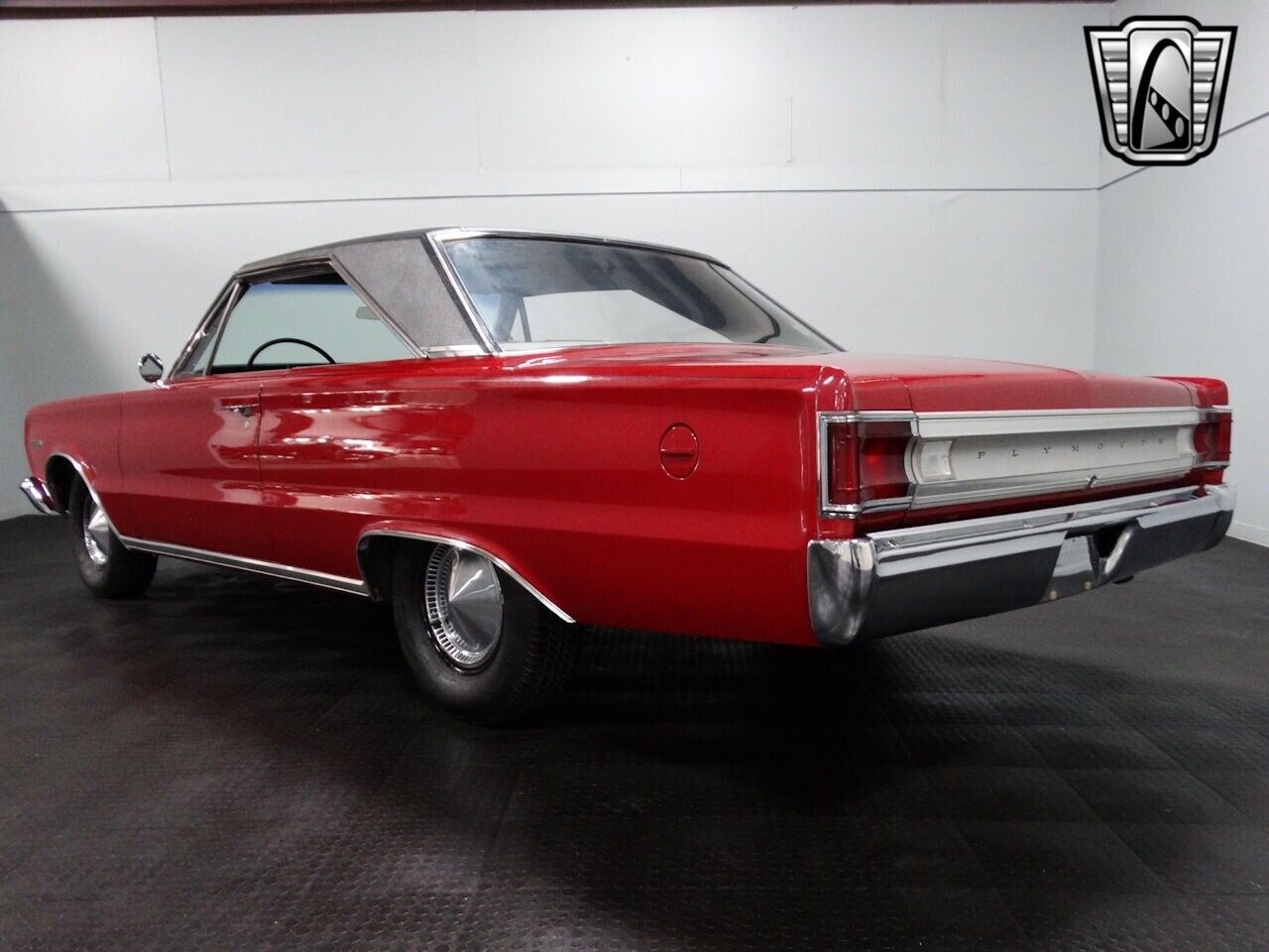 Plymouth-Belvedere-1967-Red-Black-57904-5