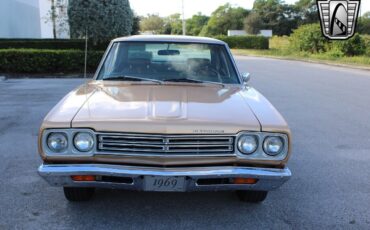 Plymouth-Belvedere-Berline-1969-Gold-Gold-105956-2