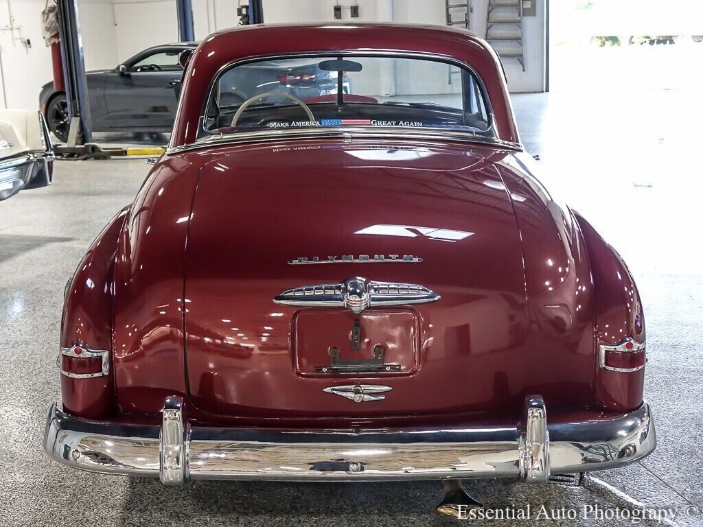 Plymouth-Concord-Coupe-1951-Burgundy-Gray-110176-7