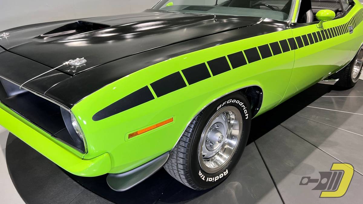 Plymouth-Cuda-1970-green-13881-2