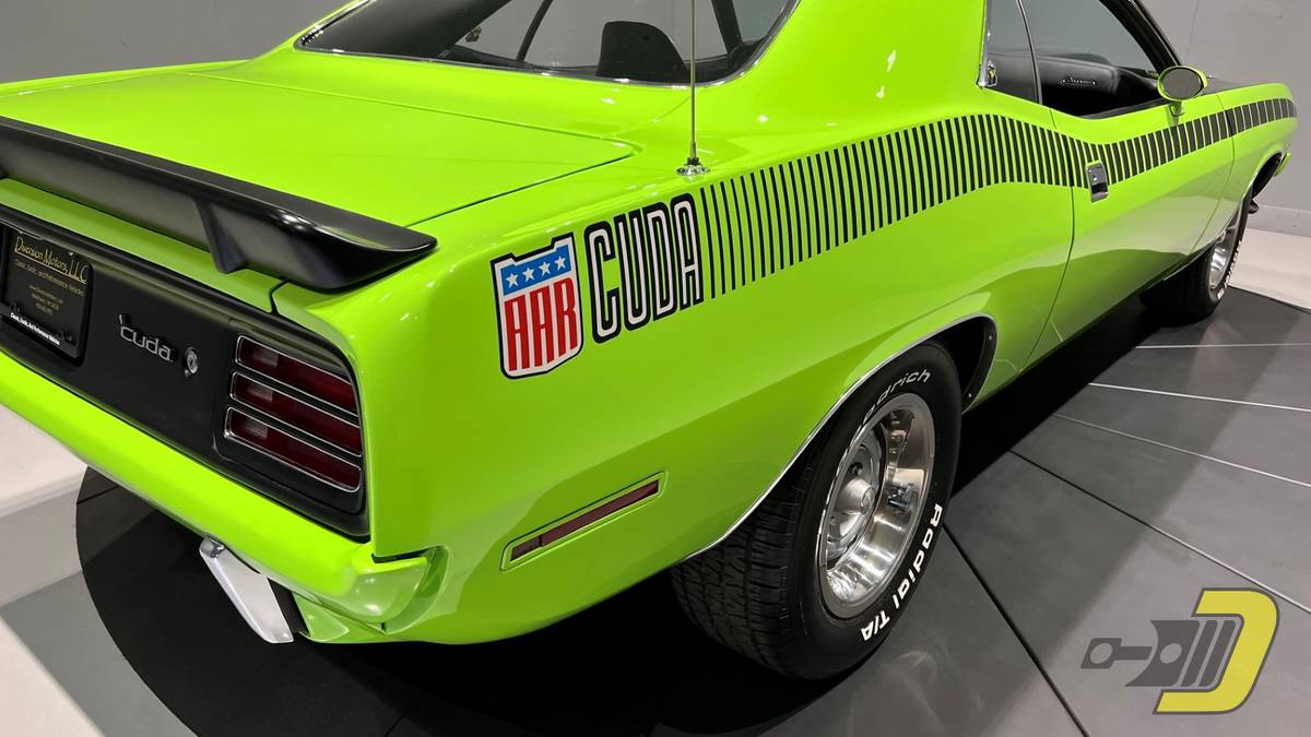 Plymouth-Cuda-1970-green-13881-4