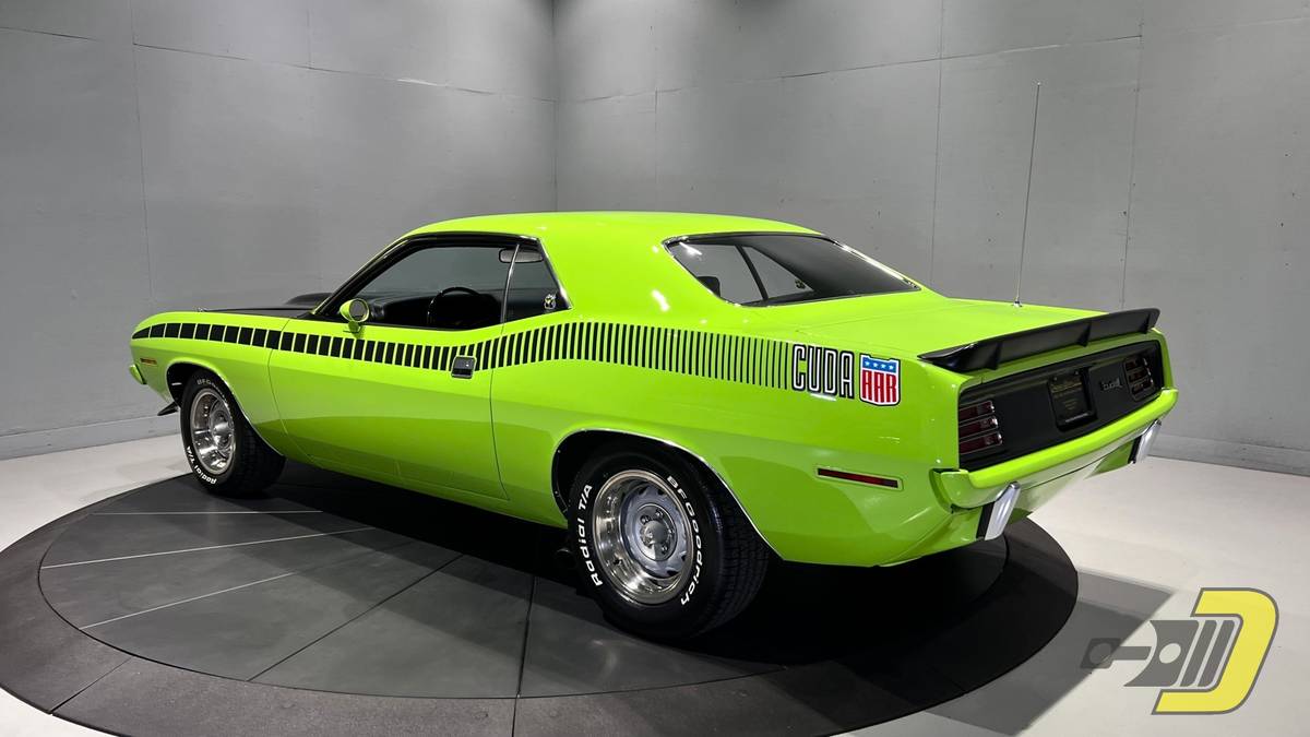 Plymouth-Cuda-1970-green-13881-6