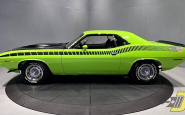 Plymouth-Cuda-1970-green-13881-7