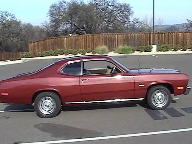 Plymouth-Duster-1974-3