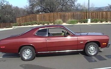 Plymouth-Duster-1974-3