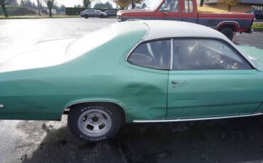 Plymouth-Duster-1974-green-131966-5