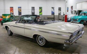 Plymouth-Fury-1963-Light-Beige-Black-94448-3