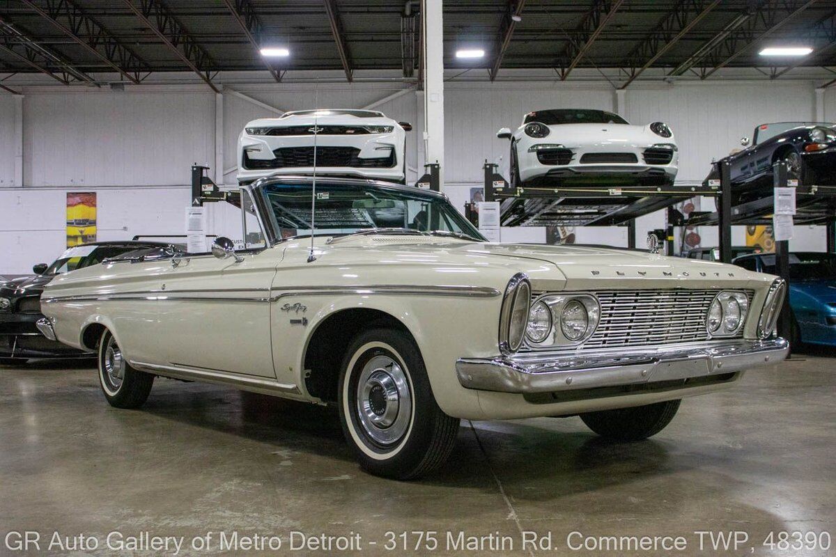 Plymouth-Fury-1963-Light-Beige-Black-94448-9