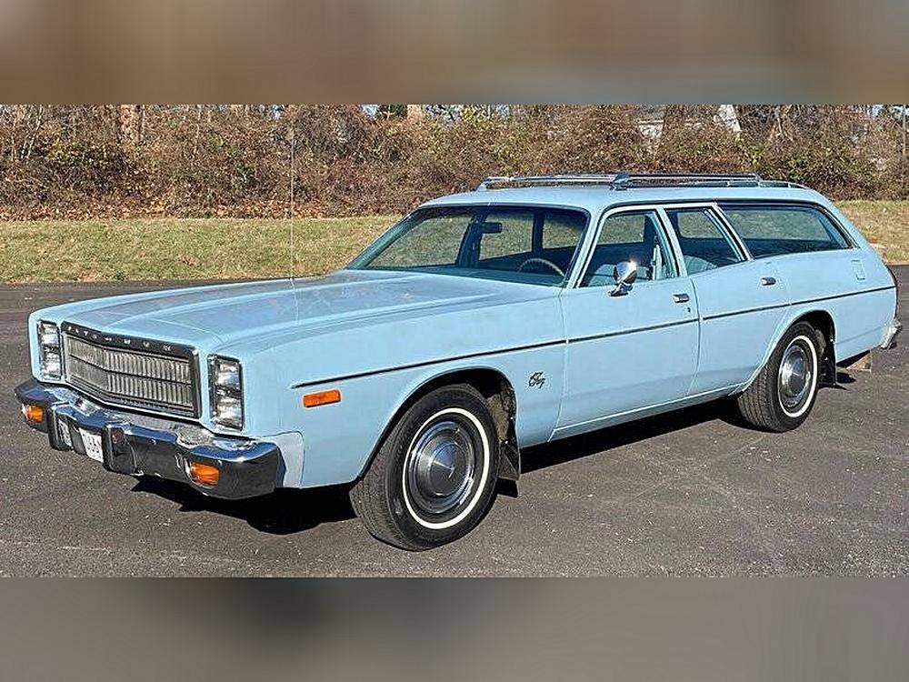 Plymouth-Fury-1977-custom-24140-2