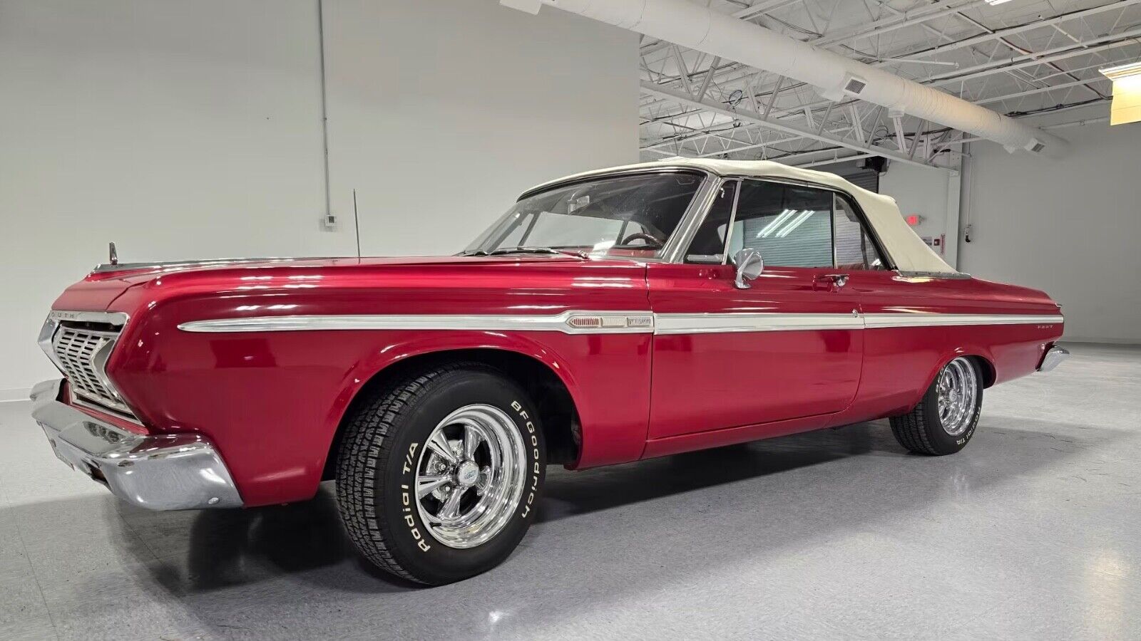 Plymouth-Fury-Cabriolet-1964-Red-Red-152888-4