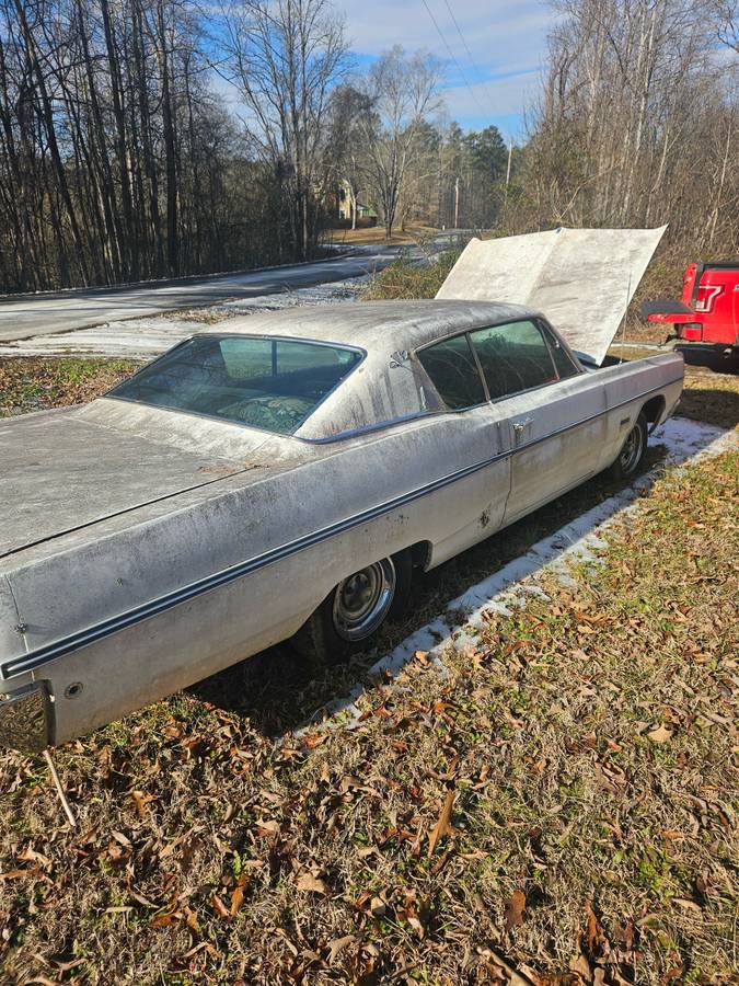 Plymouth-Fury-iii-1968-white-54521-3