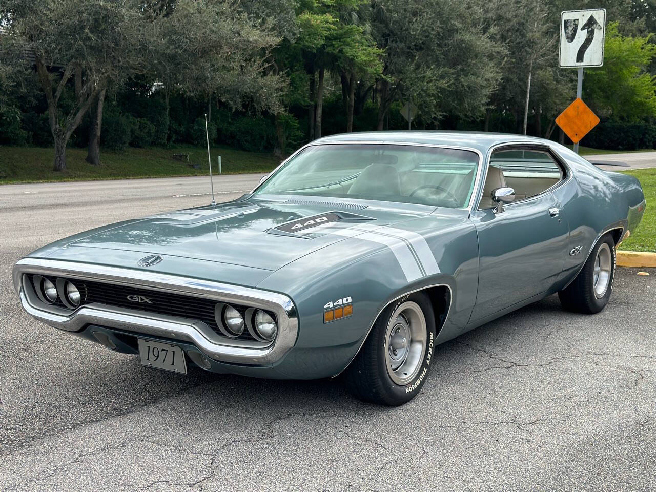 Plymouth-GTX-1971-39