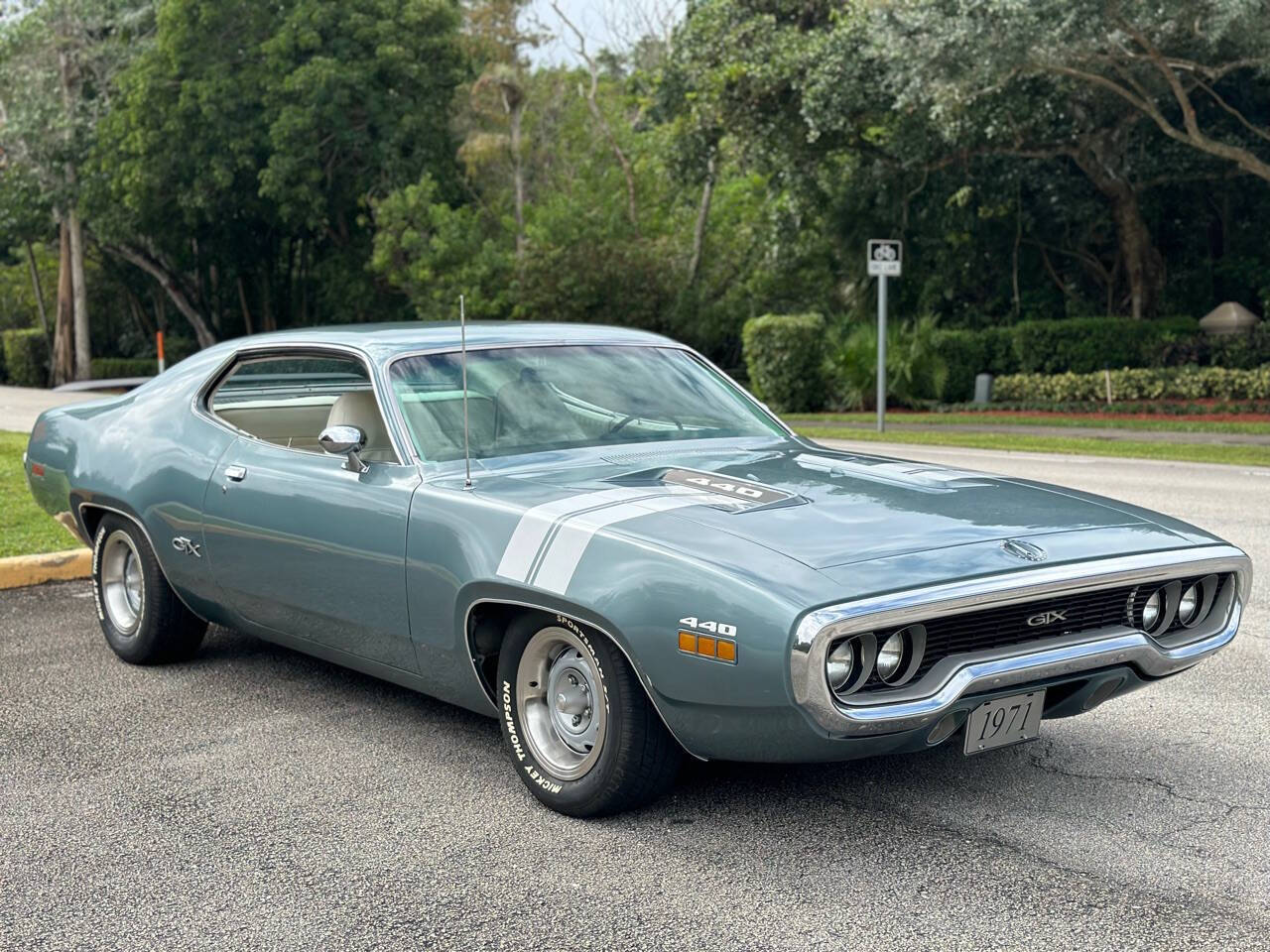 Plymouth-GTX-1971-6