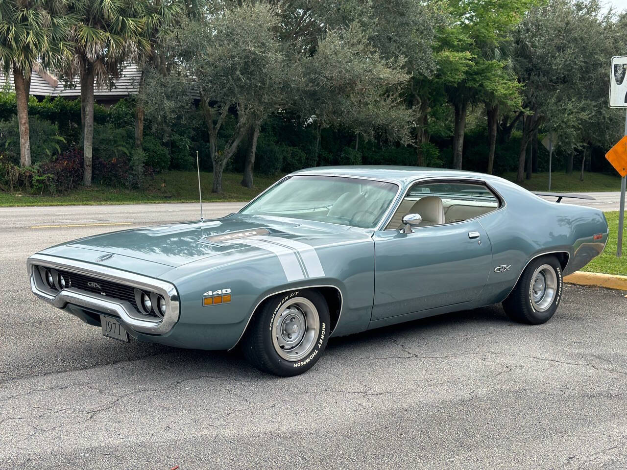 Plymouth GTX  year1}