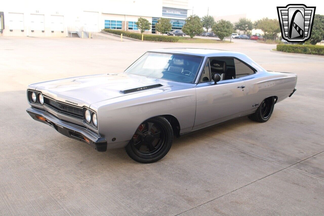 Plymouth-GTX-Coupe-1968-2