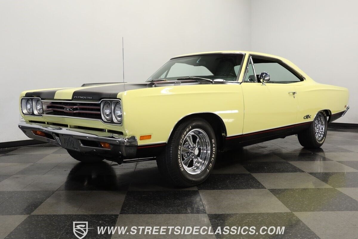 Plymouth-GTX-Coupe-1969-21