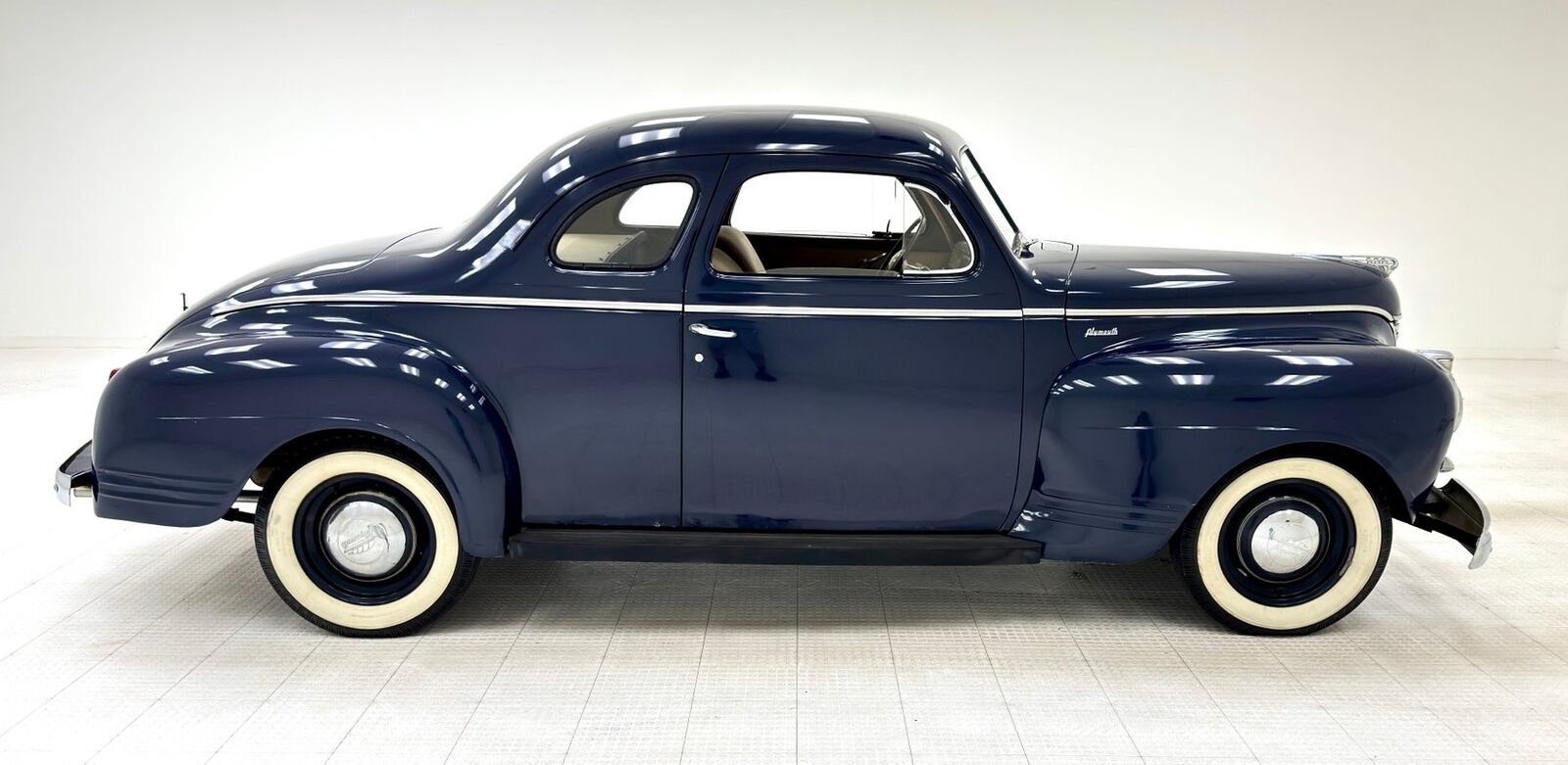 Plymouth-P11-Coupe-1941-Blue-Tan-79886-5