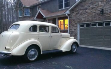 Plymouth-P6-sedan-1936-1