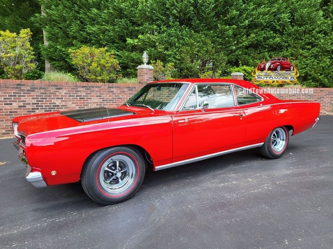 Plymouth-Road-Runner-1968-Red-Black-1152-3