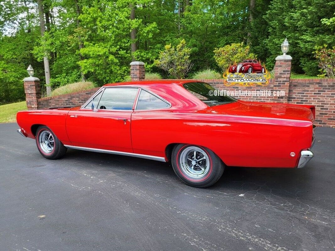 Plymouth-Road-Runner-1968-Red-Black-1152-8