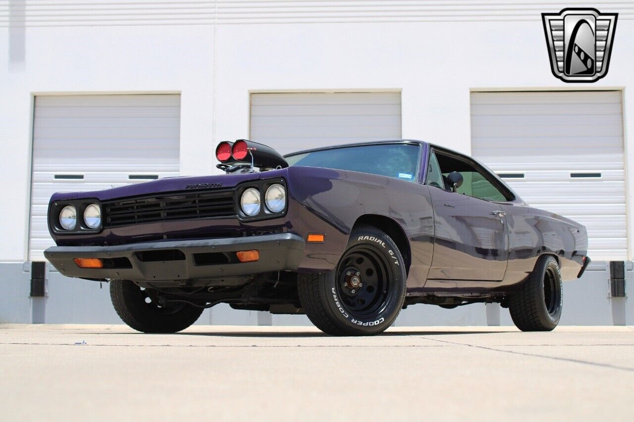 Plymouth-Road-Runner-Coupe-1969-Purple-Black-232-4