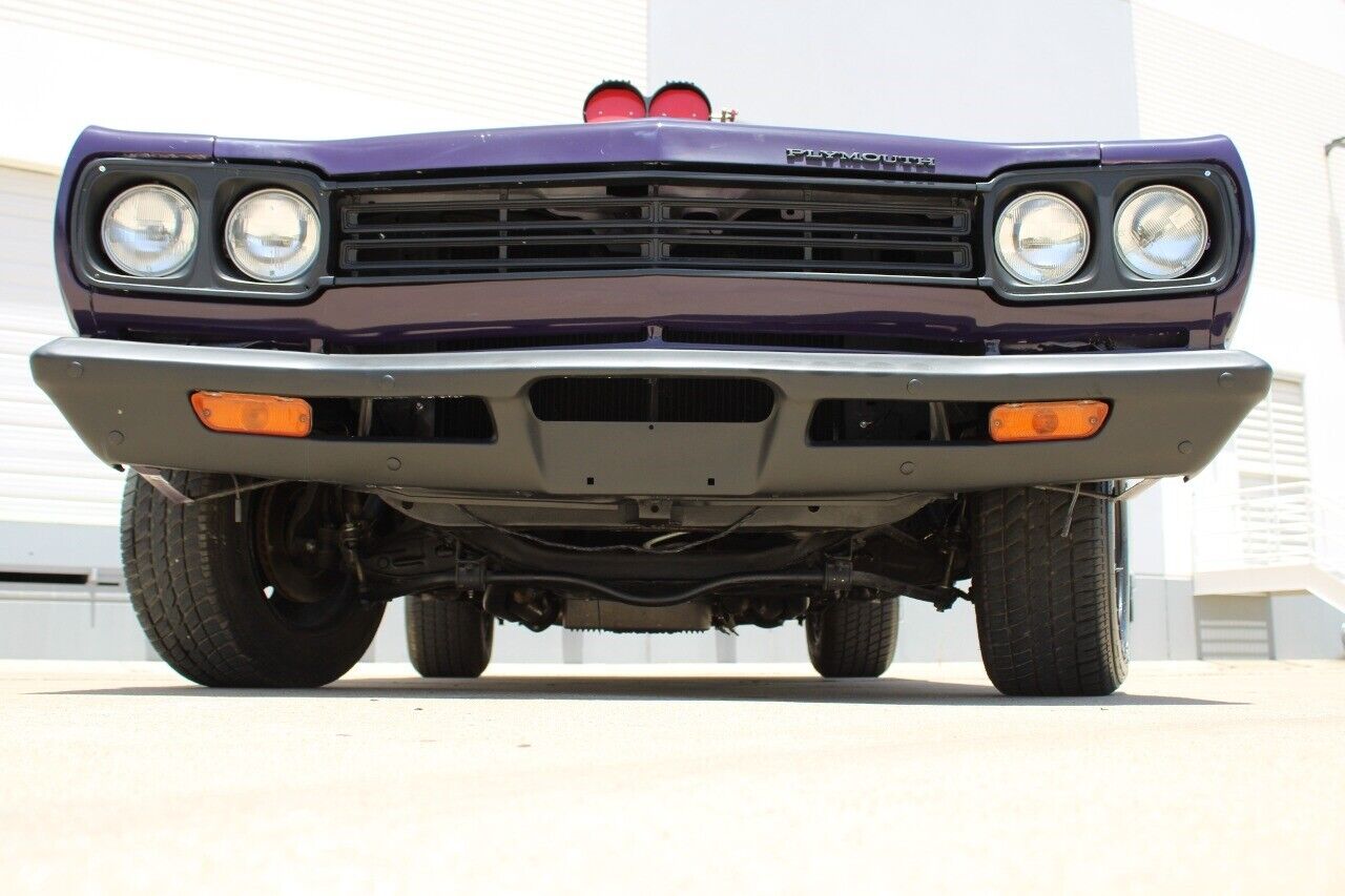 Plymouth-Road-Runner-Coupe-1969-Purple-Black-232-9