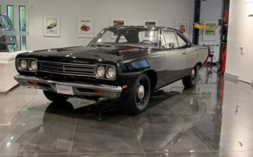 Plymouth-Road-Runner-Coupe-426-Hemi-Coupe-1969-Black-Black-27745-1