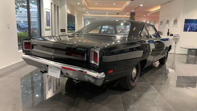 Plymouth-Road-Runner-Coupe-426-Hemi-Coupe-1969-Black-Black-27745-3