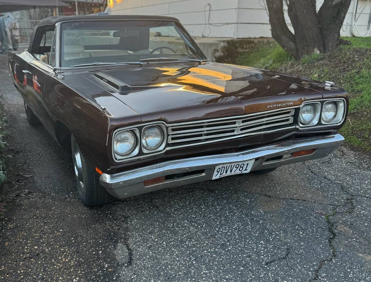 Plymouth-Roadrunner-1969-1