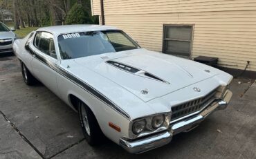 Plymouth-Roadrunner-1974-white-14-1