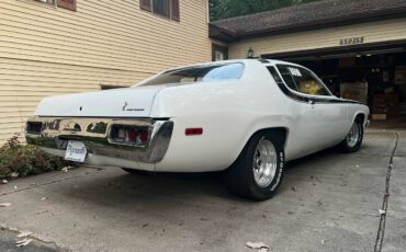 Plymouth-Roadrunner-1974-white-14-5