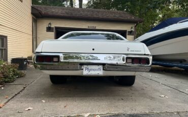 Plymouth-Roadrunner-1974-white-14-7