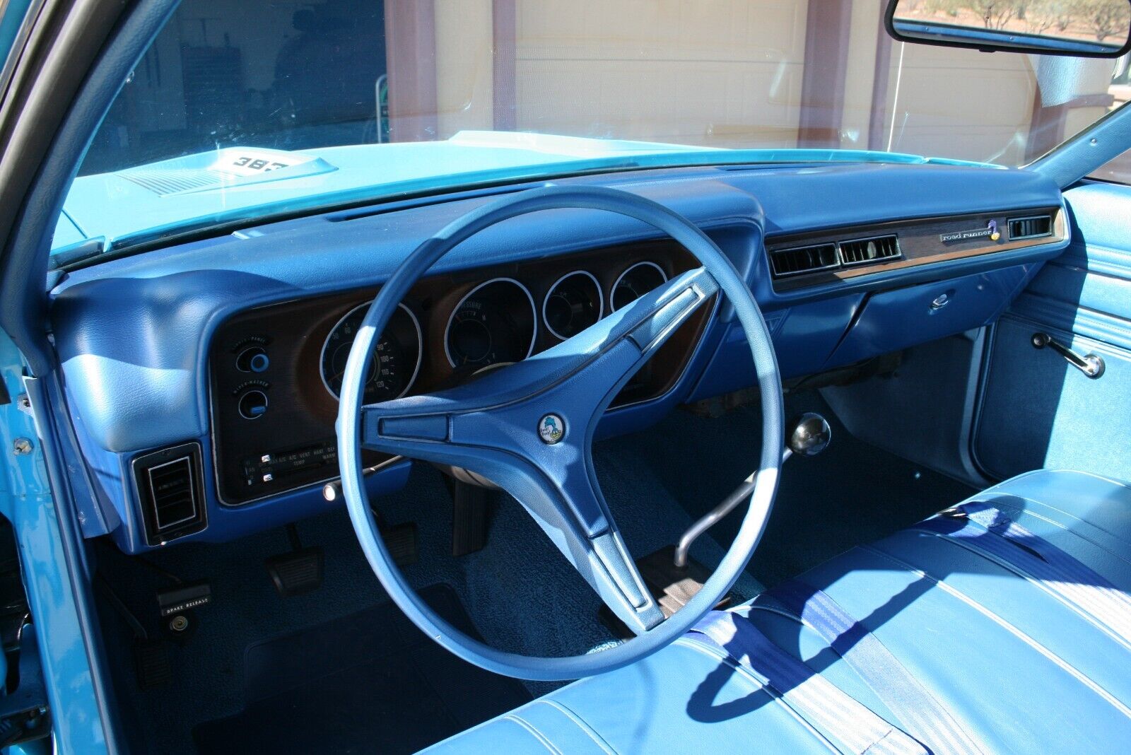 Plymouth-Roadrunner-Coupe-1971-Petty-Blue-Bright-Blue-566-6