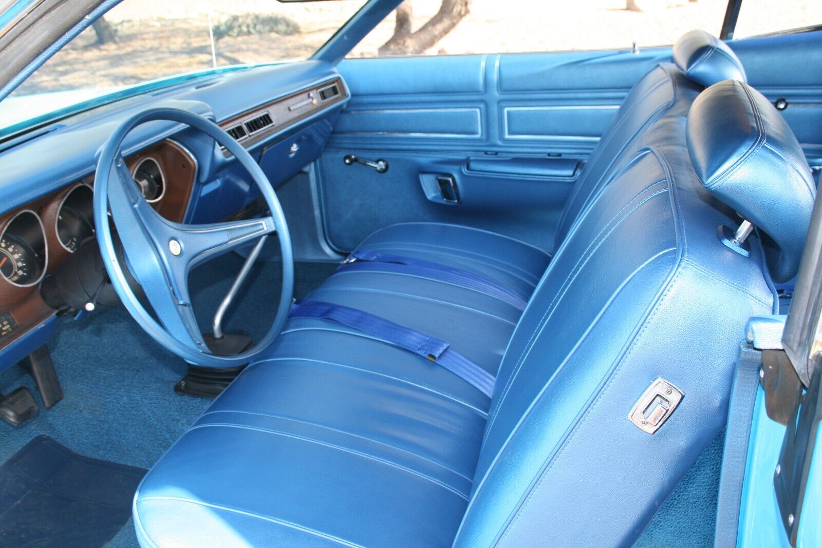 Plymouth-Roadrunner-Coupe-1971-Petty-Blue-Bright-Blue-566-7