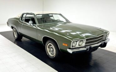 Plymouth-Satellite-1973-Green-Green-43267-6