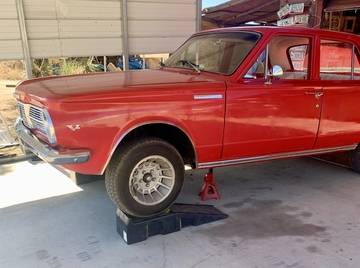 Plymouth-Valiant-1965-red-45-11