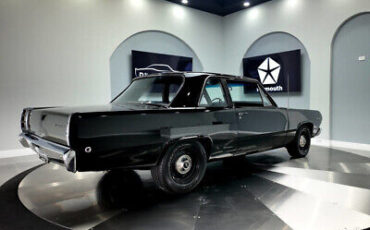 Plymouth-Valiant-1968-7