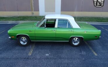 Plymouth-Valiant-Berline-1970-White-Green-159008-4