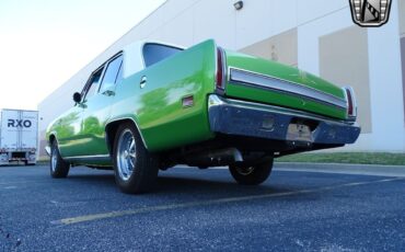 Plymouth-Valiant-Berline-1970-White-Green-159008-5