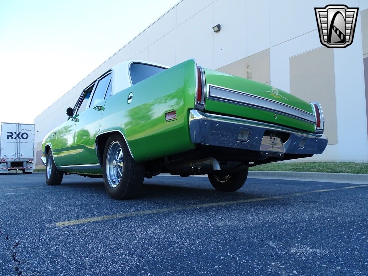 Plymouth-Valiant-Berline-1970-White-Green-159008-5