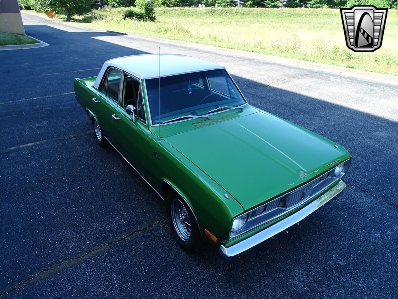 Plymouth-Valiant-Berline-1970-White-Green-159008-8