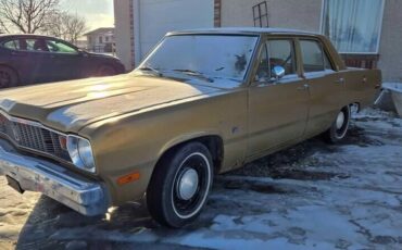 Plymouth-Valiant-Berline-1976-18174-4