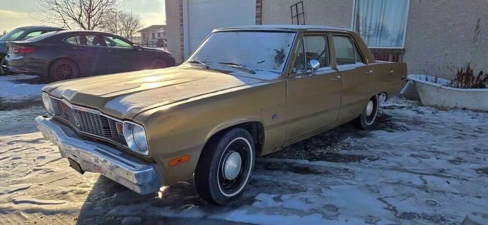 Plymouth-Valiant-Berline-1976-18174-4